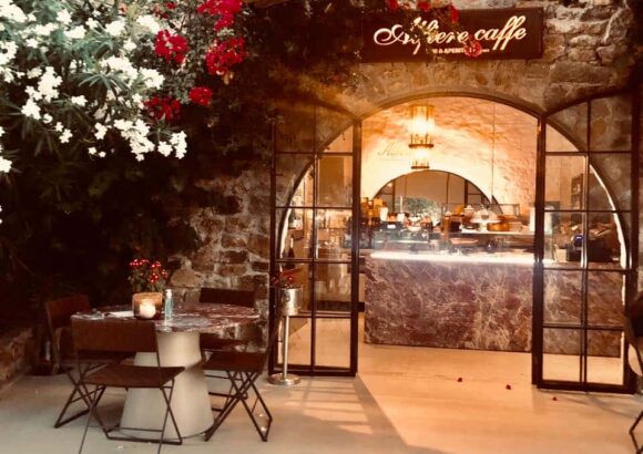 Α.ΤΣΑΚΑΛΟΣ & ΣΙΑ ΕΕ – ALFIERE CAFE – ΚΑΦΕΤΕΡΙΑ ΜΥΚΟΝΟΣ ΚΥΚΛΑΔΕΣ