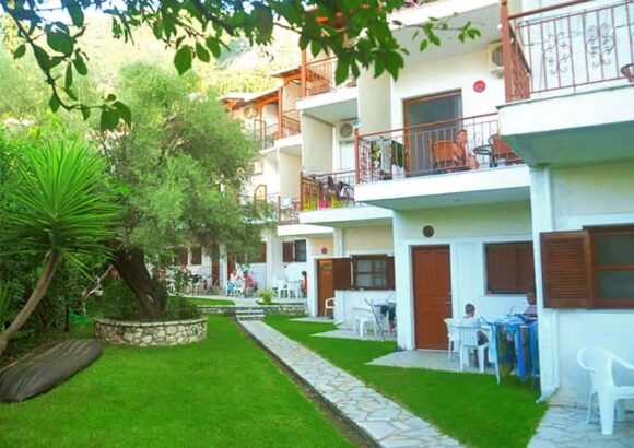 ΘΕΙΑΚΟΣ ΔΗΜΟΣΘΕΝΗΣ – ΕΝΟΙΚΙΑΖΟΜΕΝΑ ΔΩΜΑΤΙΑ ACHILLEAS STUDIOS – ΠΕΡΙΓΙΑΛΙ ΛΕΥΚΑΔΑ