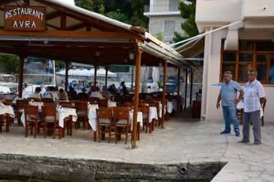 ΕΣΤΙΑΤΟΡΙΟ”ΑΥΡΑ” ΙΘΑΚΗ ΚΕΦΑΛΛΟΝΙΑΣ-ΑΦΟΙ ΚΟΥΤΣΟΥΒΕΛΗ Ο.Ε