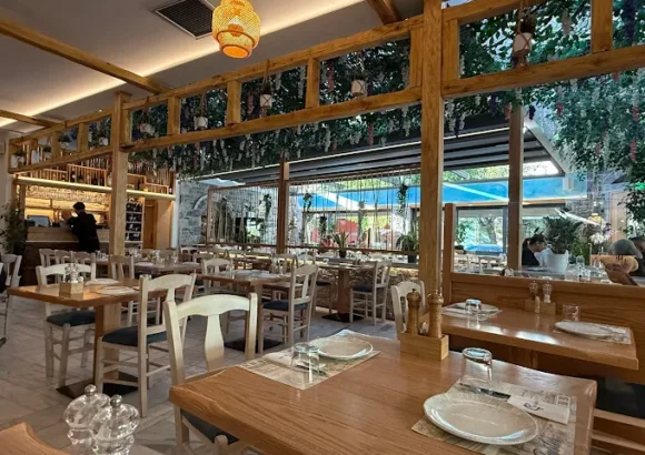 Thinalos Seafood Restaurant – Θίν’αλος